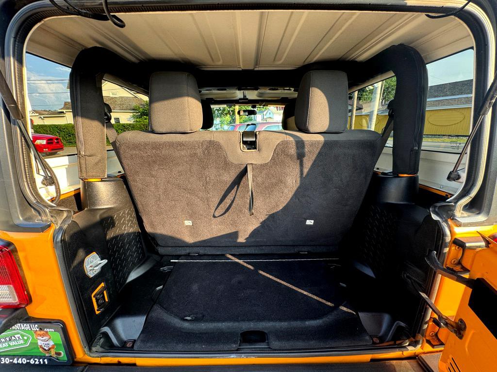 2012 Jeep Wrangler Image 10