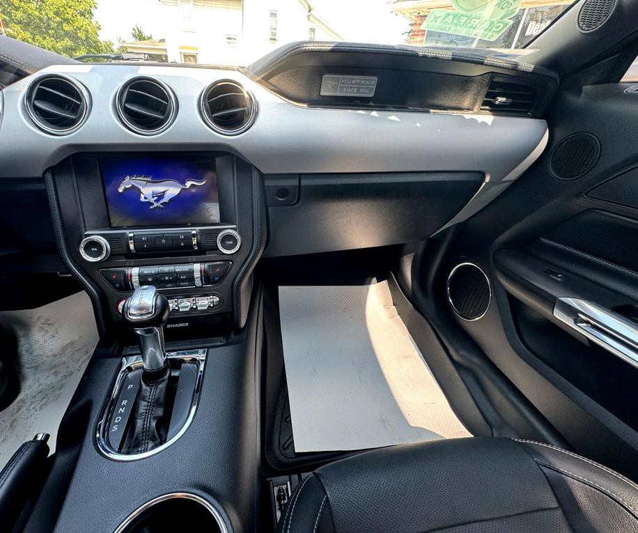 2017 Ford Mustang Image 14