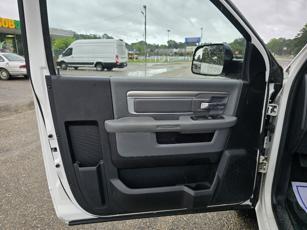 2015 RAM 1500 Image 9
