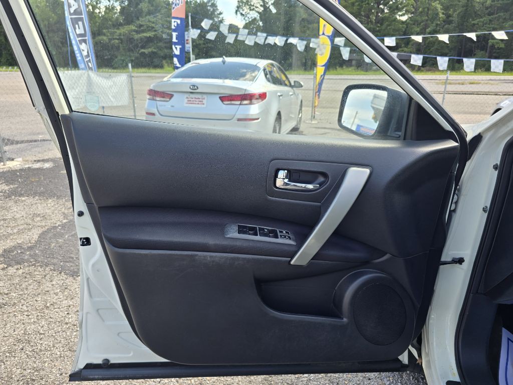 2015 Nissan Rogue Image 9
