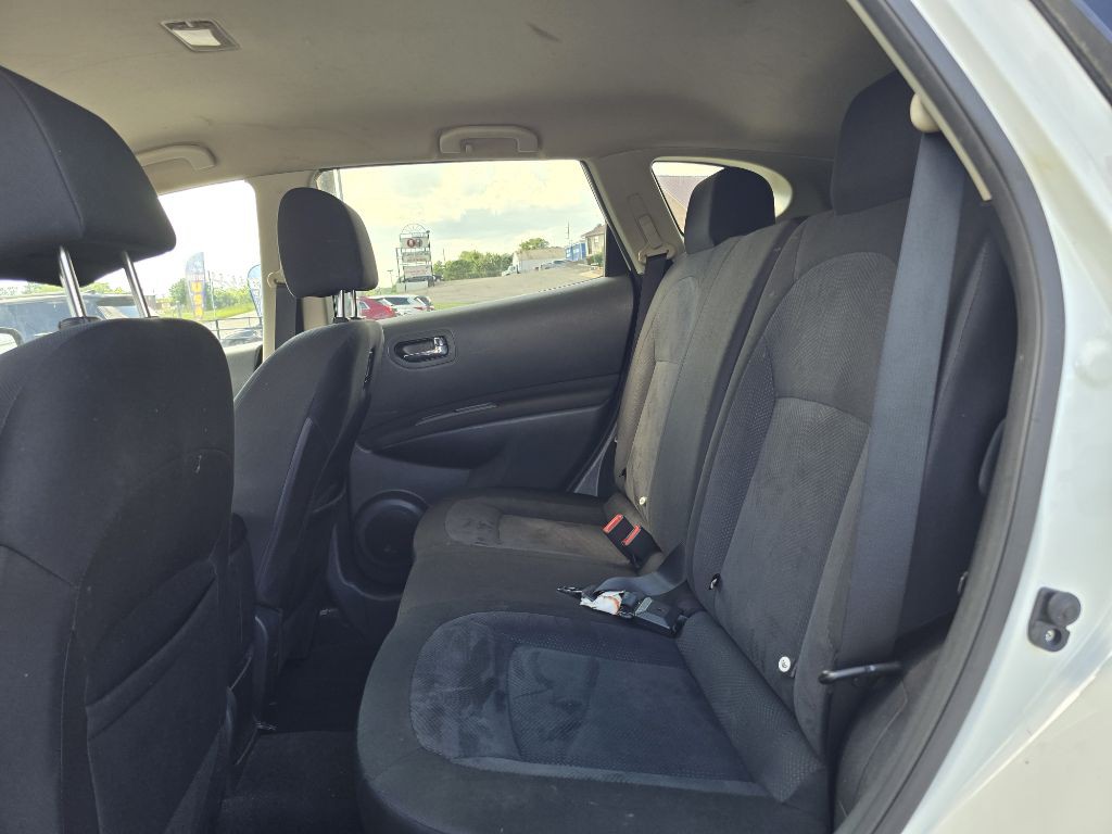 2015 Nissan Rogue Image 12