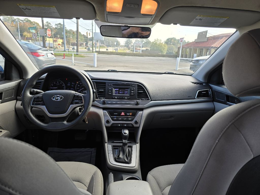 2017 Hyundai Elantra Image 12