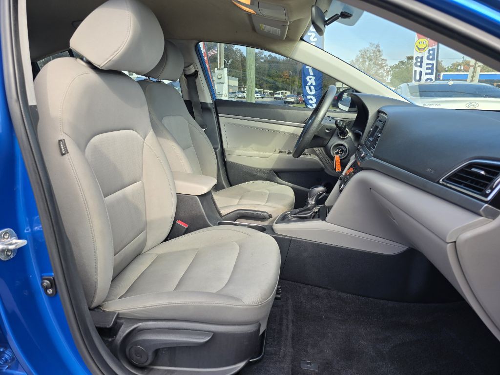 2017 Hyundai Elantra Image 14