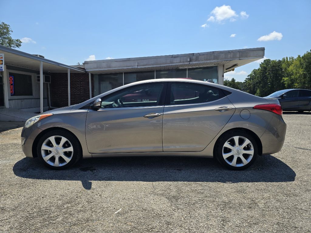 2013 Hyundai Elantra Image 3