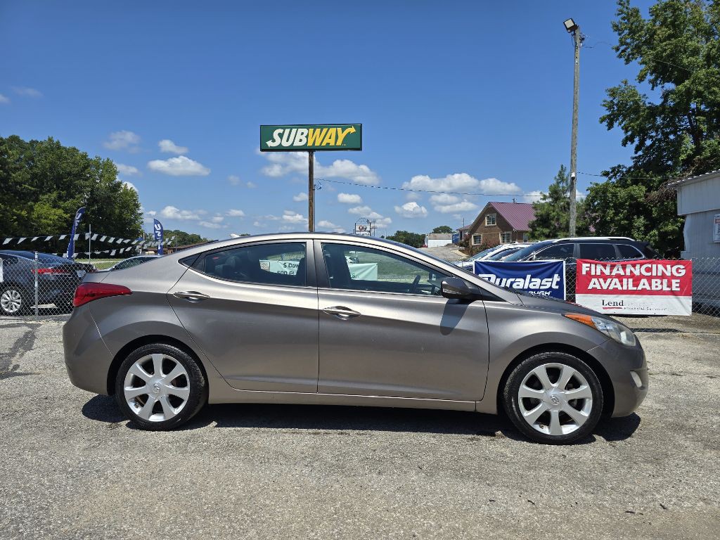 2013 Hyundai Elantra Image 5