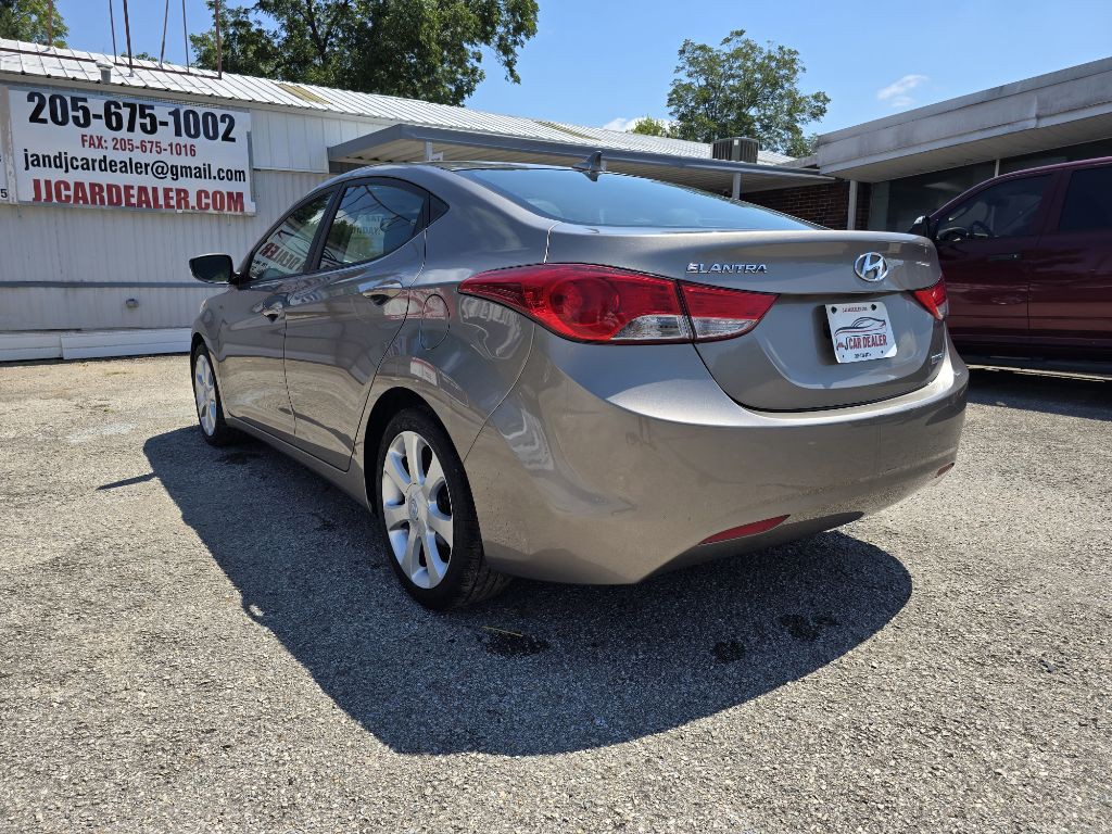 2013 Hyundai Elantra Image 7