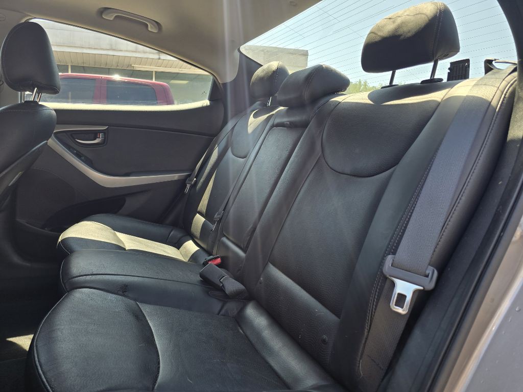 2013 Hyundai Elantra Image 12