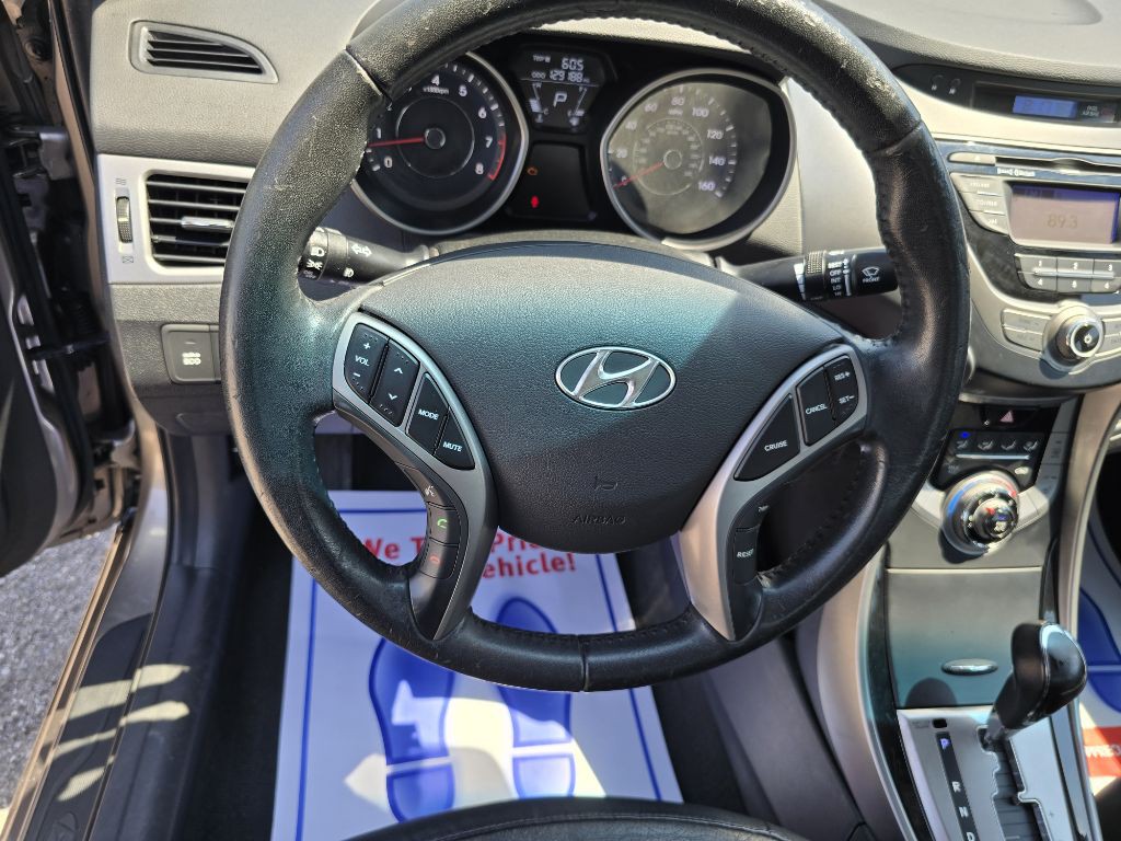 2013 Hyundai Elantra Image 13