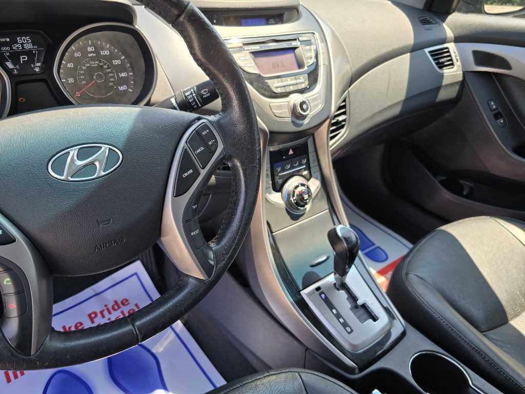 2013 Hyundai Elantra Image 14