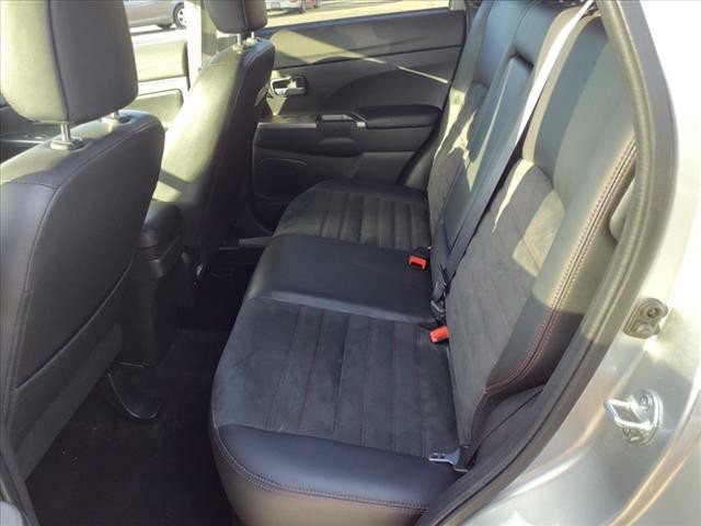 2018 Mitsubishi Outlander Image 6