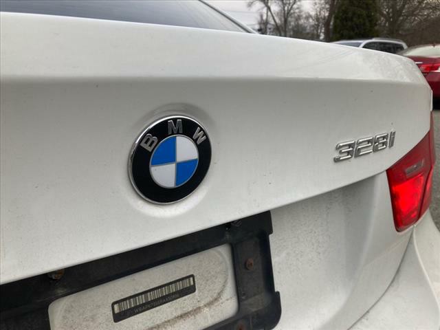 2009 BMW 3 Series Image 14