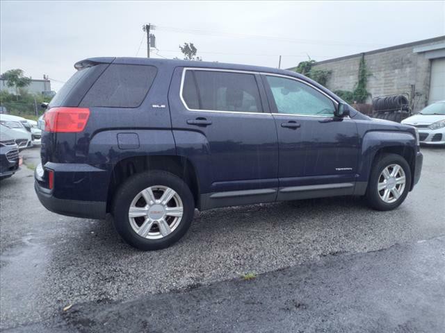 2016 GMC Terrain Image 2