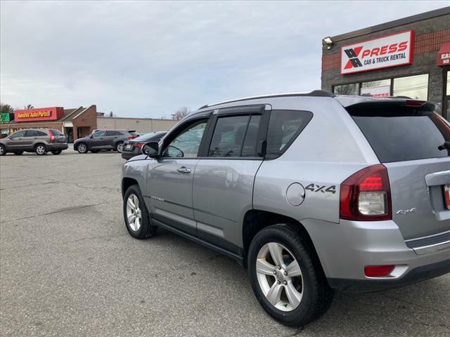 2015 Jeep Compass Image 30