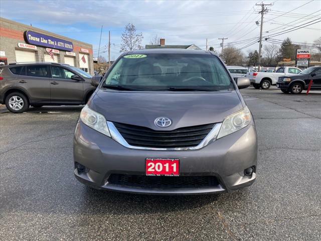 2011 Toyota Sienna Image 8