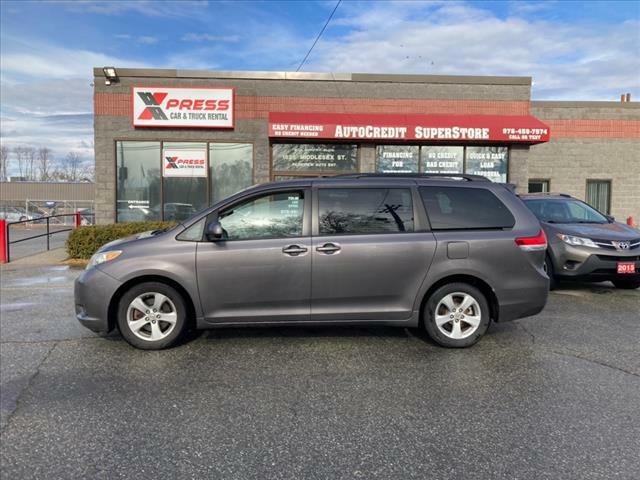 2011 Toyota Sienna Image 10