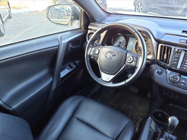 2017 Toyota Rav4 Image 7