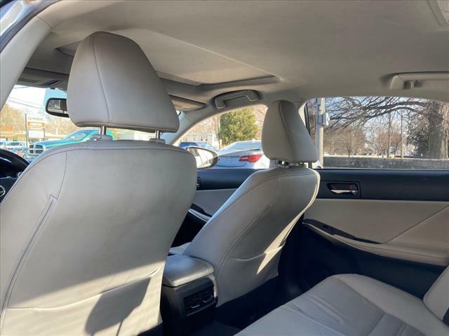 2014 Lexus IS 250 Image 12
