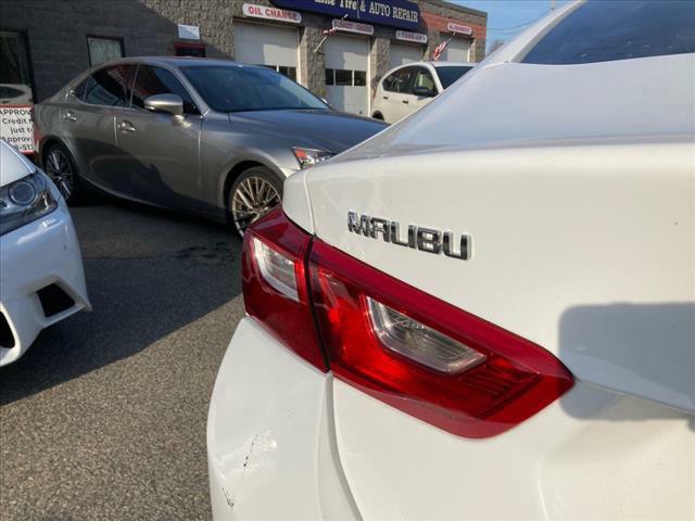 2018 Chevrolet Malibu Image 10