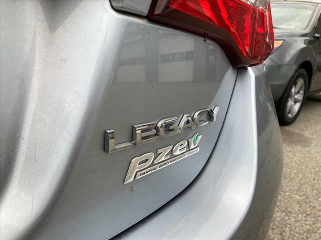 2017 Subaru Legacy Image 10