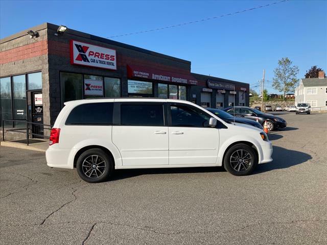 2017 Dodge Grand Caravan Image 2