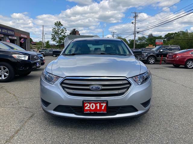 2017 Ford Taurus Image 5