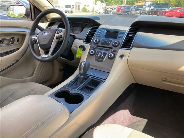 2017 Ford Taurus Image 11
