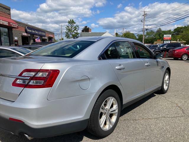 2017 Ford Taurus Image 15