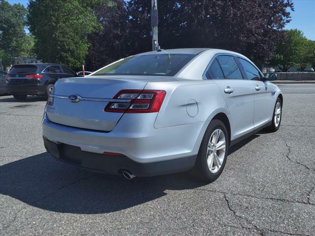 2017 Ford Taurus Image 25