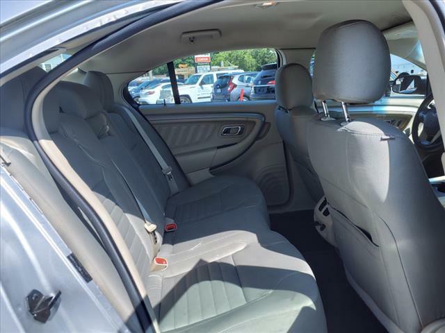 2017 Ford Taurus Image 29