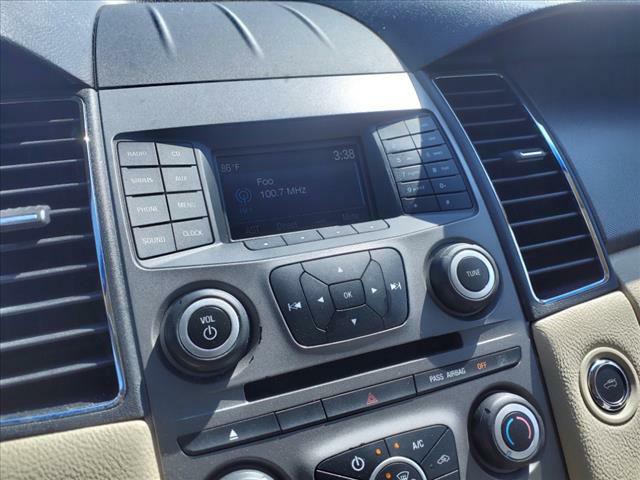 2017 Ford Taurus Image 31