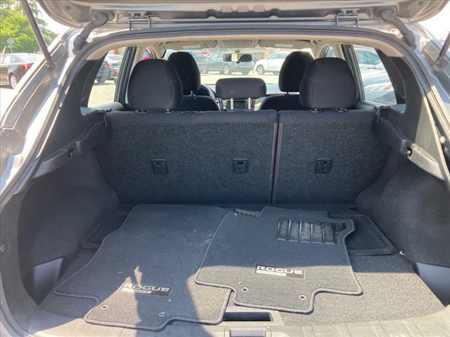 2019 Nissan Rogue Image 18