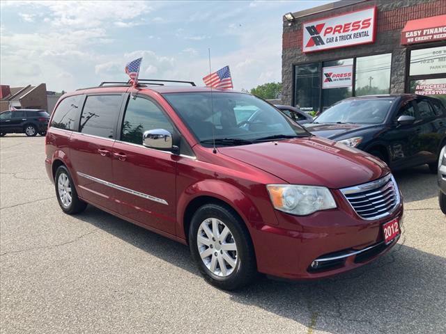 2012 Chrysler Town & Country Image 15