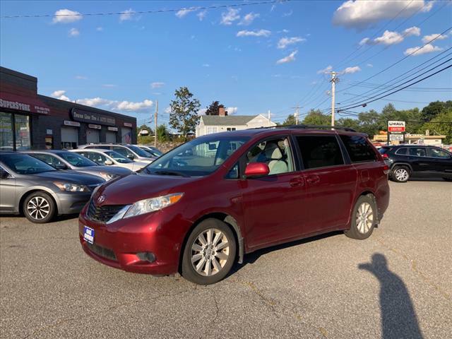 2014 Toyota Sienna Image 21