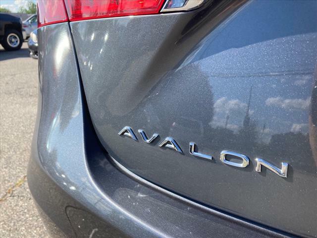 2016 Toyota Avalon Image 18