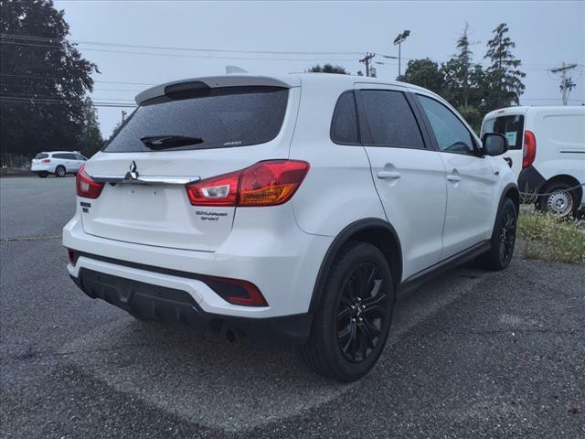 2018 Mitsubishi Outlander Image 3