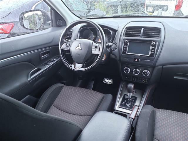 2018 Mitsubishi Outlander Image 4