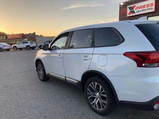 2018 Mitsubishi Outlander Image 4