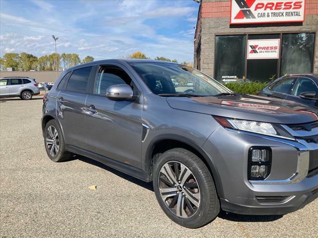 2020 Mitsubishi Outlander Image 2