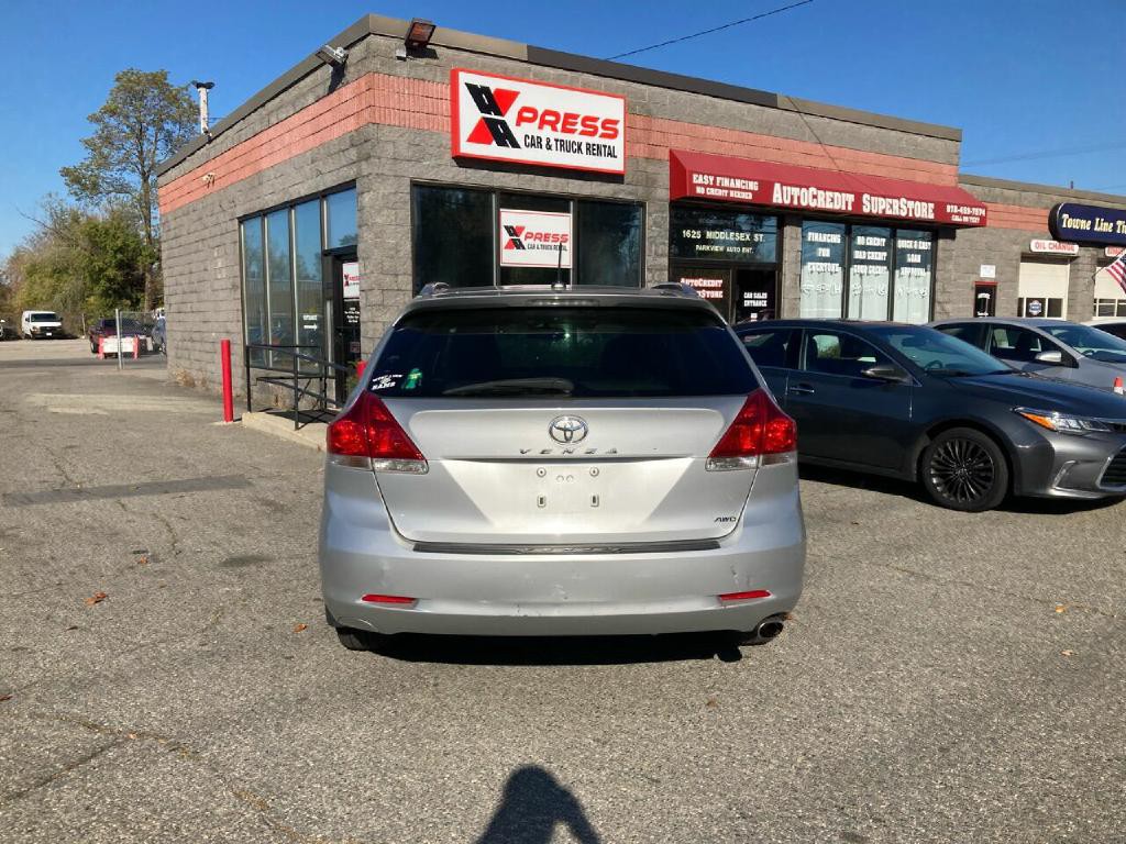 2011 Toyota Venza Image 11