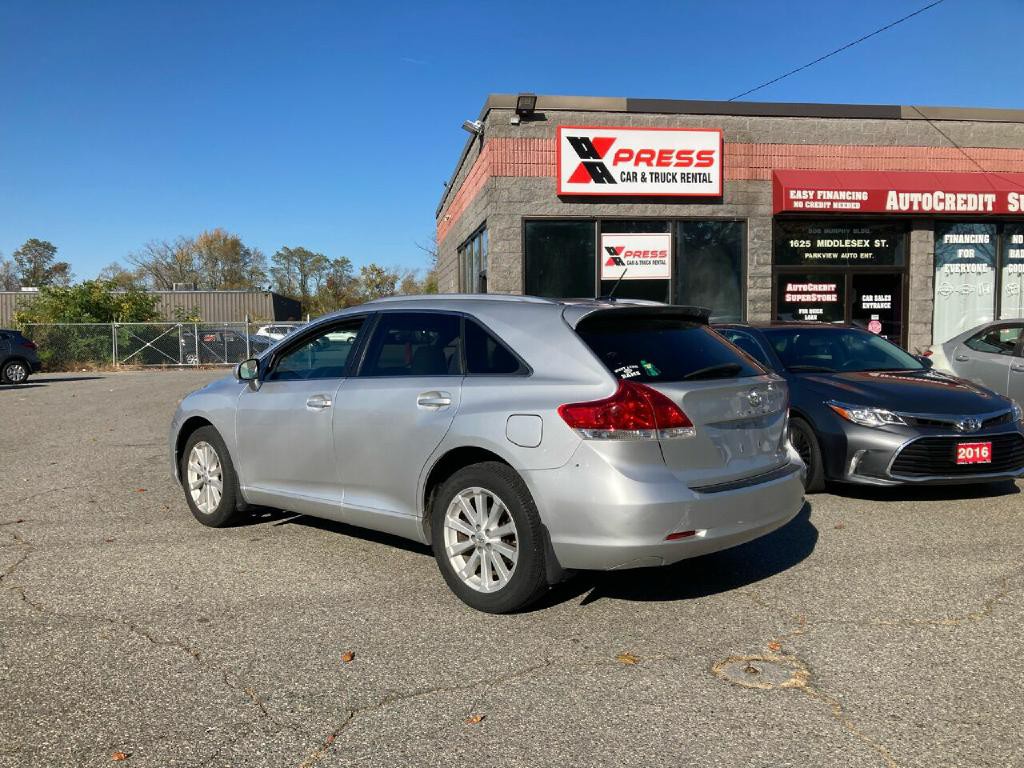 2011 Toyota Venza Image 16