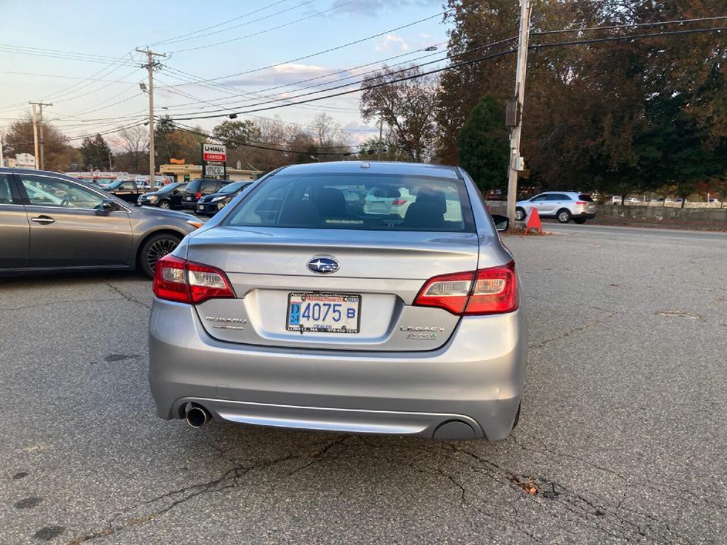 2015 Subaru Legacy Image 7