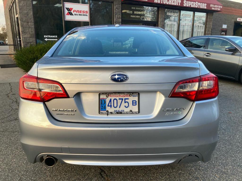 2015 Subaru Legacy Image 16