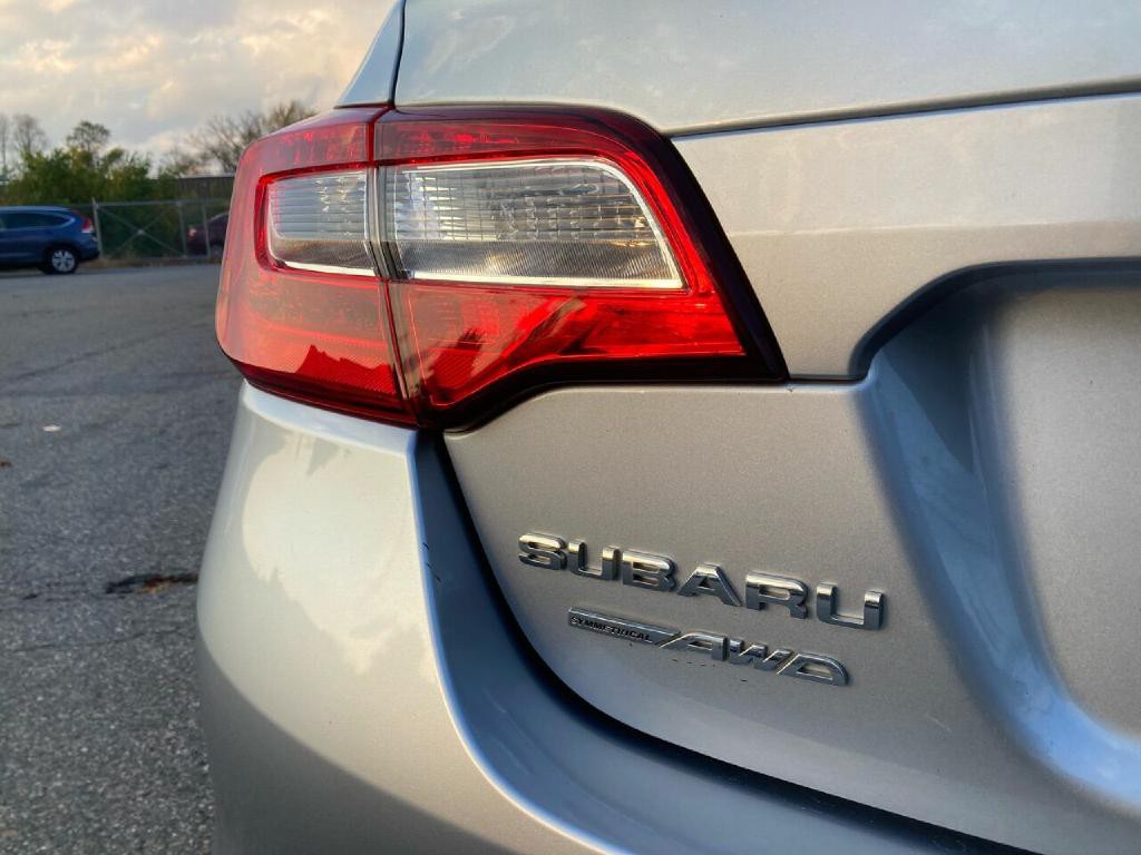 2015 Subaru Legacy Image 19