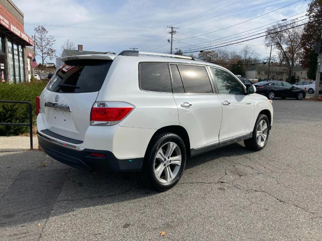 2013 Toyota Highlander Image 12