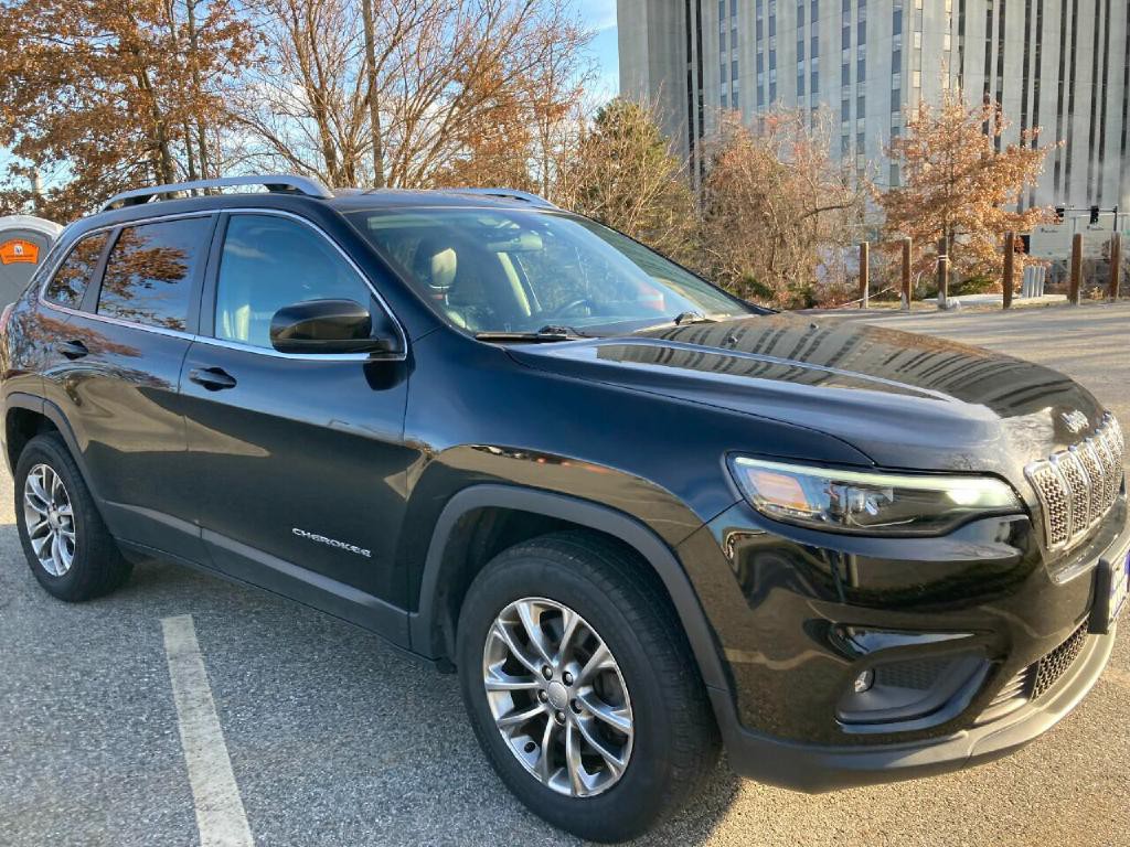 2019 Jeep Cherokee Image 3