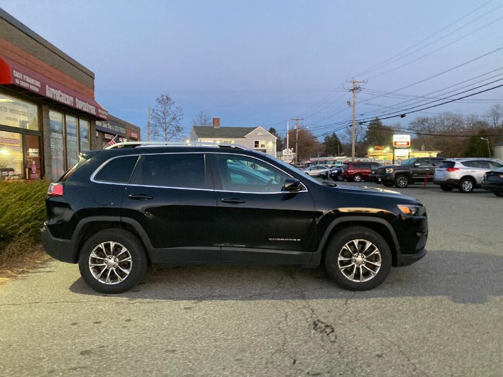 2019 Jeep Cherokee Image 12