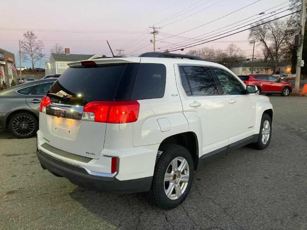 2016 GMC Terrain Image 9