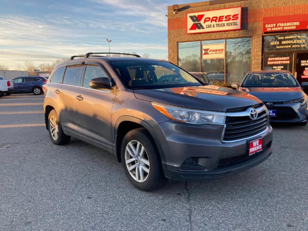 2015 Toyota Highlander Image 2