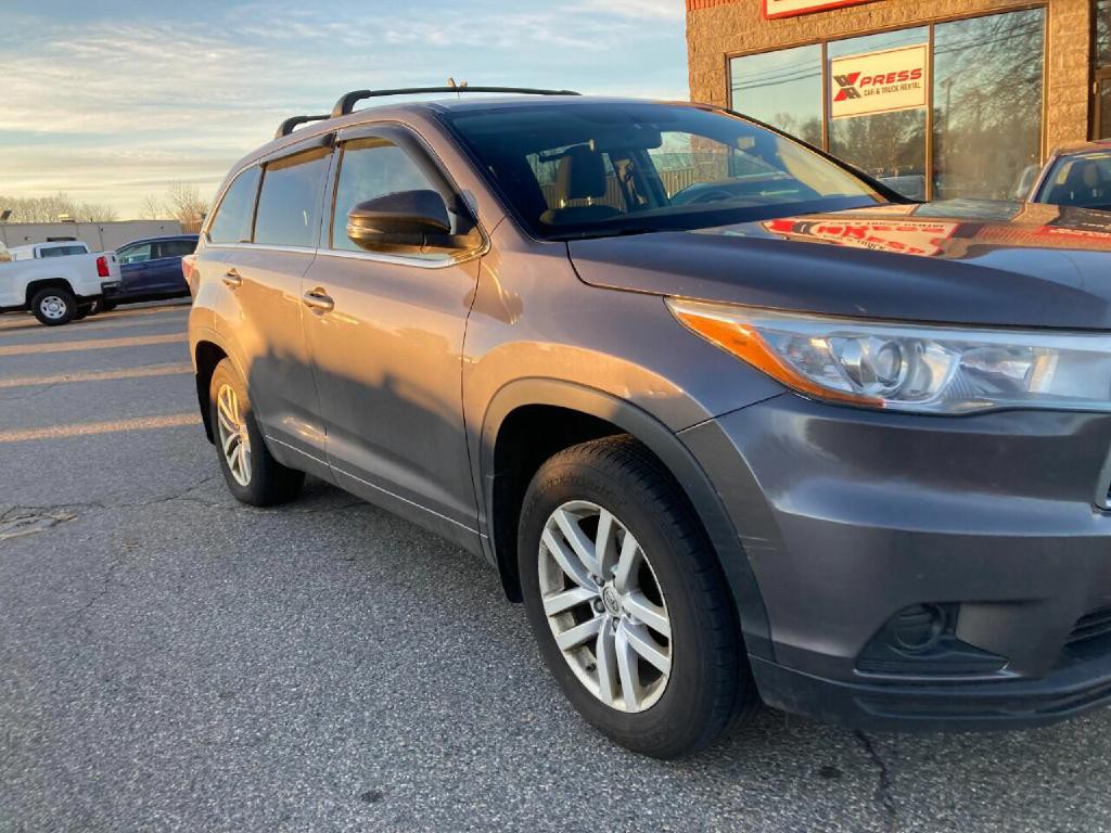 2015 Toyota Highlander Image 3