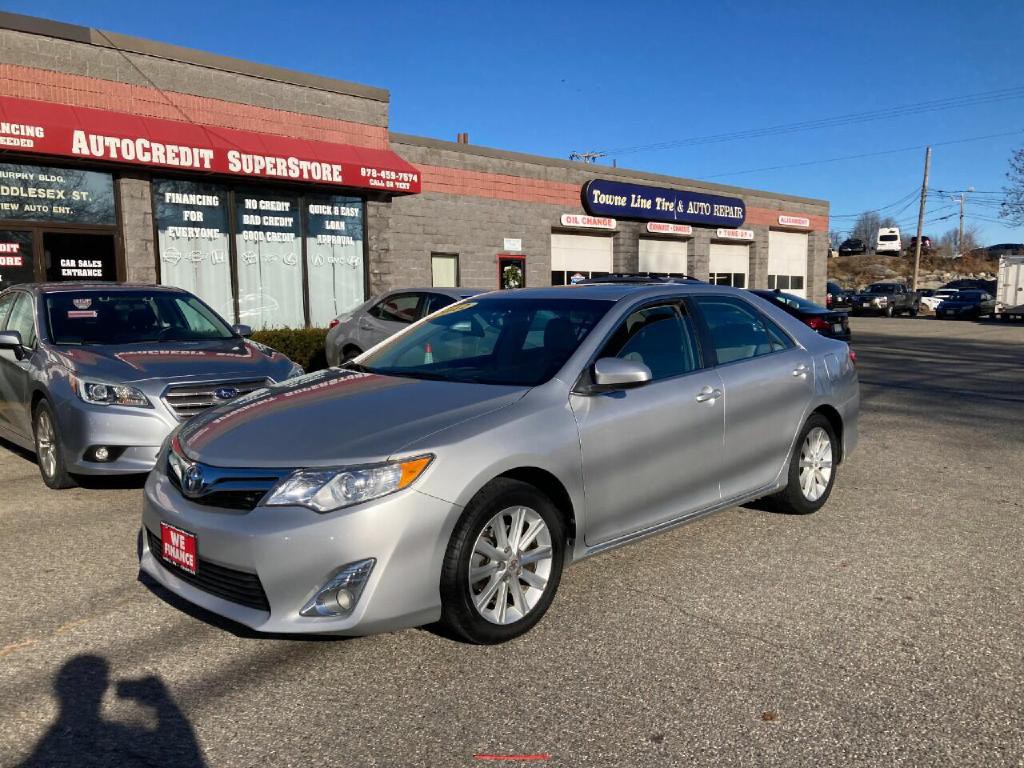 2012 Toyota Camry Image 2